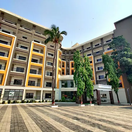 Golden Chariot Hotel Daman-2